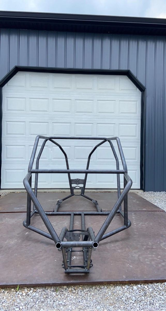 Wide body kit chassis